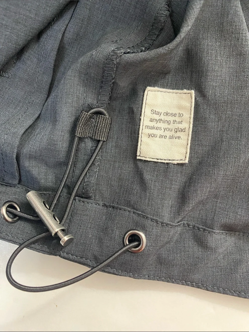 Vuori Outdoor Trainer‎ Shell Men's Size L Lightweight Dark Pewter Breathable